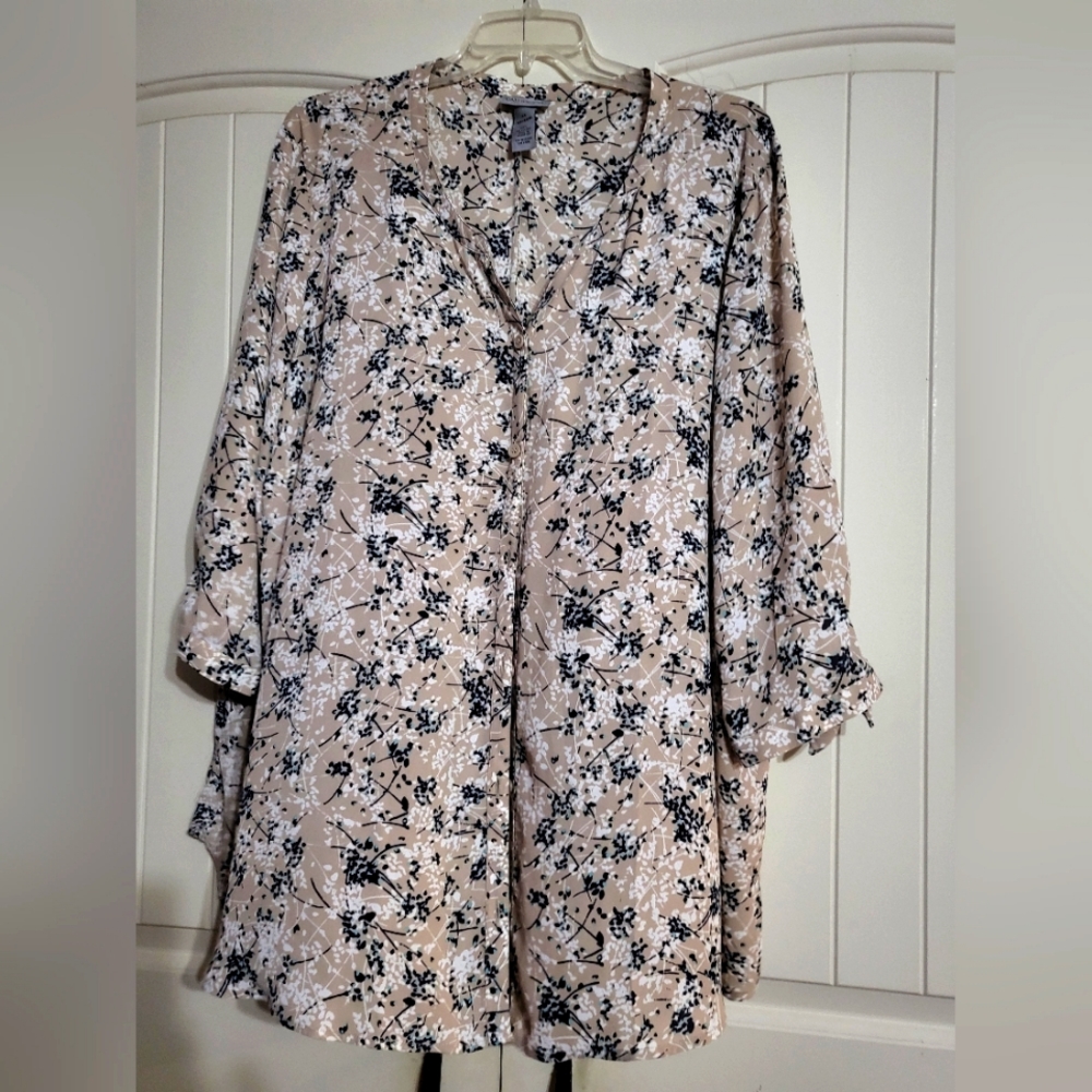Plus size floral blouse